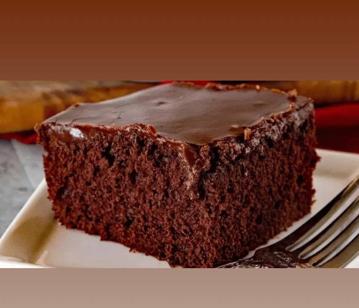 Bolo de Chocolate COM Cobertura (400 g)